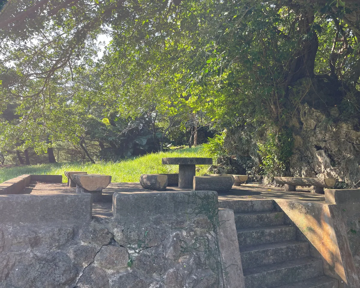 伊祖公園の日陰・休憩