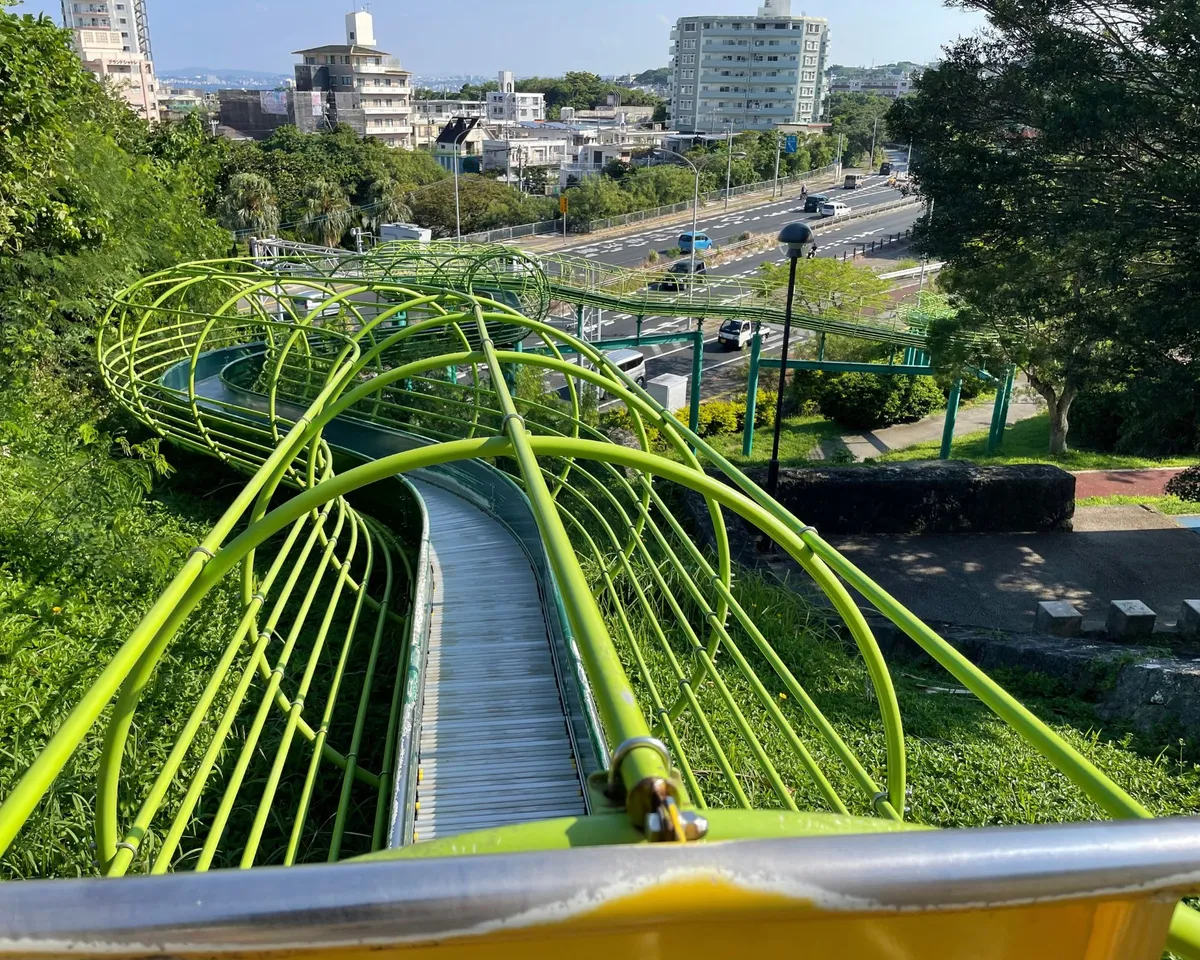 浦添大公園（ふれあい広場ゾーン）の遊ぶところ（4枚目）